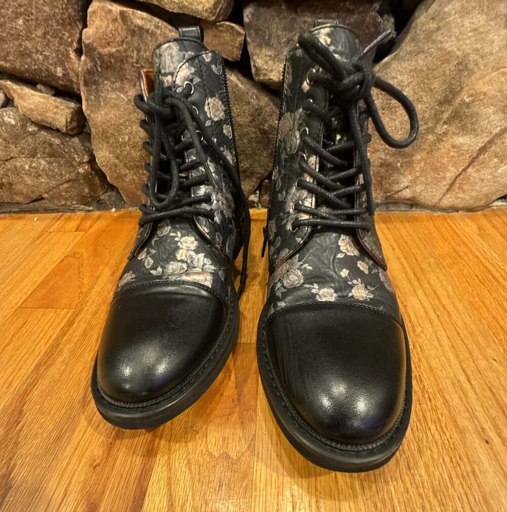 Polar Fox Brooke Black Floral Cap Toe Lace-Up Ankle Boot